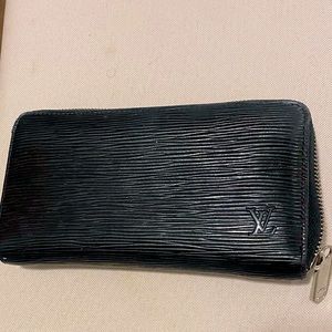 Used Louis Vuitton Large Wallet - Black
